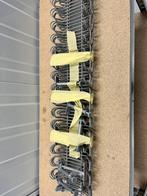 Kabelgeleiders voor onder bureau, Ophalen