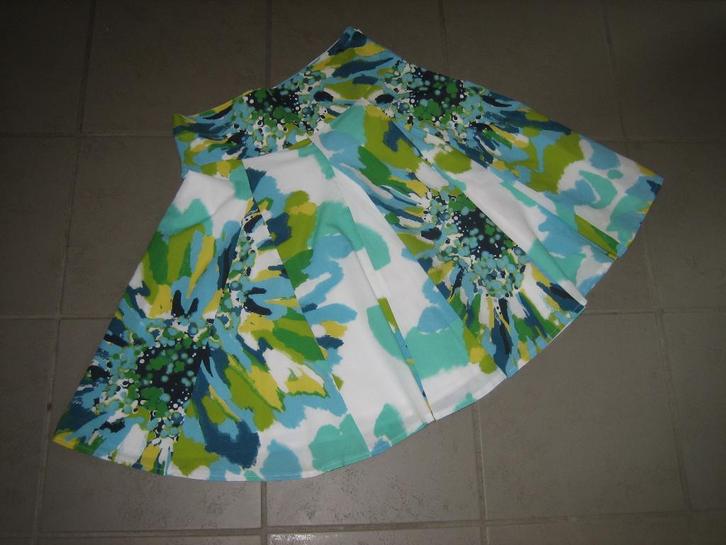 Zeer mooi fleurig zwierig rokje van NICK, maat 38 snazzeys, Kleding | Dames, Rokken, Nieuw, Maat 38/40 (M), Overige kleuren, Onder de knie