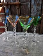 Antieke glaasjes gekleurd op hoge gedraaide voet 6x Miekje's, Antiek en Kunst, Antiek | Glas en Kristal, Ophalen of Verzenden