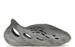 Yeezy Foam runner MX Granite 37 38 39 44 44 1/2 46, Kleding | Heren, Schoenen, Ophalen of Verzenden, Nieuw, Zwart