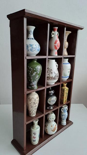 curiosa Houten vakken kastje 26x40x 7 cm beschikbaar voor biedingen