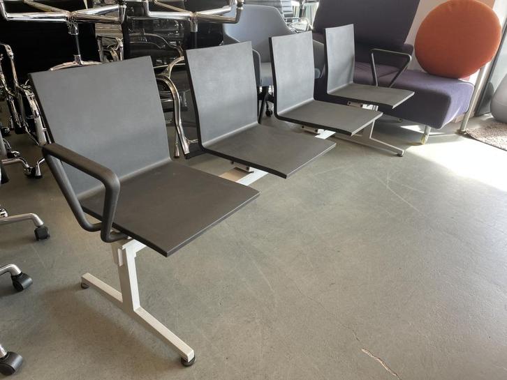 1x Vitra Maarten van Severen Bank op Traverse .04 Antraciet, Huis en Inrichting, Stoelen, Zo goed als nieuw, Vier, Kunststof, Metaal