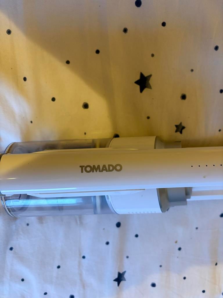Tomado Handstofzuiger - Krachtig en Handig!, Ophalen, Gebruikt, Stofzuiger, Minder dan 1200 watt