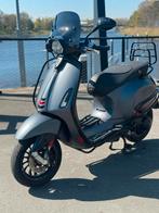 Vespa sprint, Fietsen en Brommers, Scooters | Vespa, Ophalen, Maximaal 45 km/u, Vespa S, Zo goed als nieuw