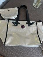 All time favourites shopper en toilettas zilver, Sieraden, Tassen en Uiterlijk, Ophalen of Verzenden, Zo goed als nieuw, 30 cm of meer