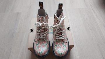 Dr. Martens 1460 maat 33 beschikbaar voor biedingen