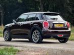 MINI Clubman Cooper 5-drs Pure Burgundy Edition € 21.499,0, Auto's, Mini, Automaat, Clubman, Overige kleuren, Nieuw