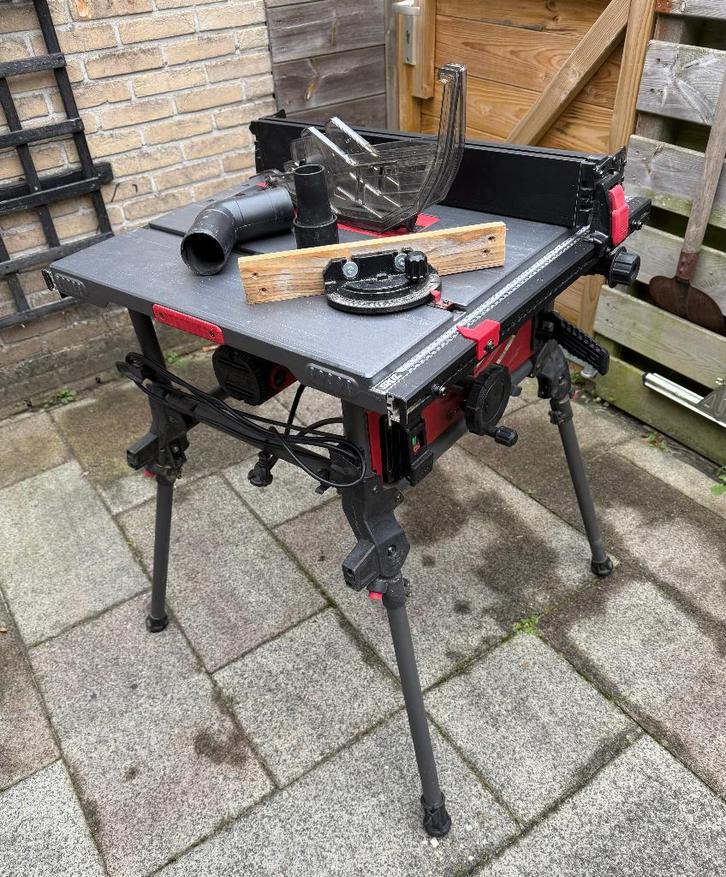Skil zaagtafel, Doe-het-zelf en Verbouw, Gereedschap | Zaagmachines, Zo goed als nieuw, Cirkelzaag, 1200 watt of meer, 70 mm of meer