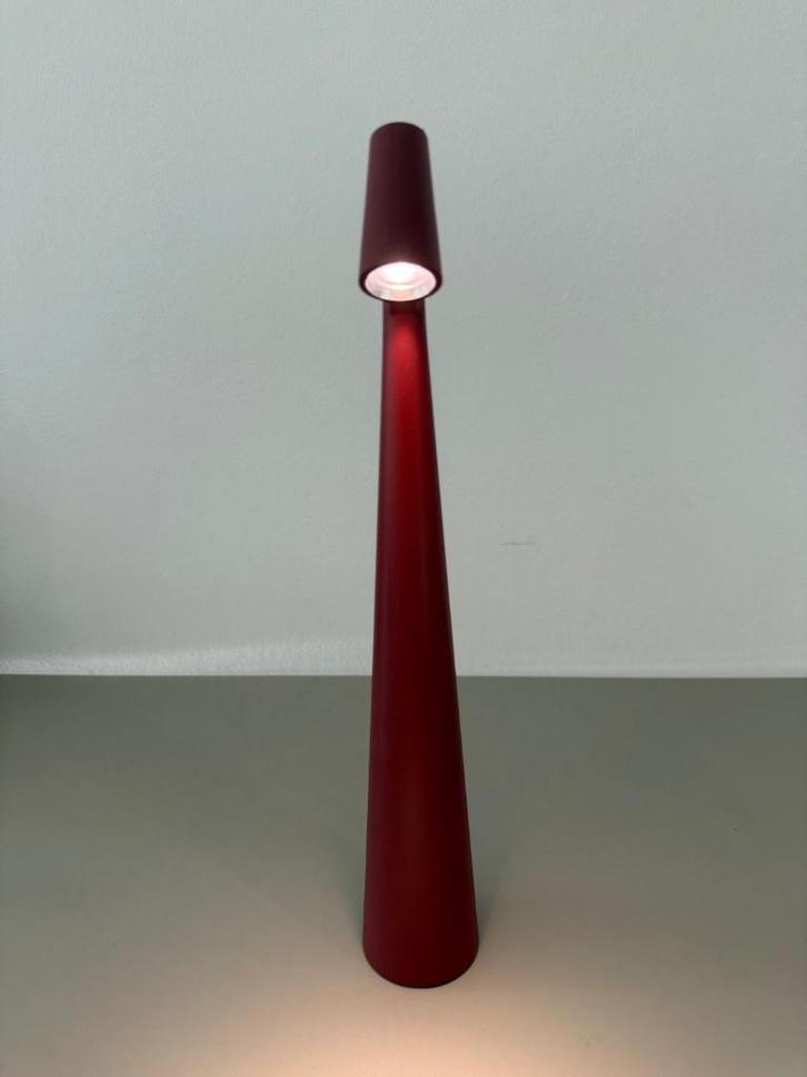Crimson Cone, Huis en Inrichting, Woonaccessoires | Overige, Nieuw, Verzenden