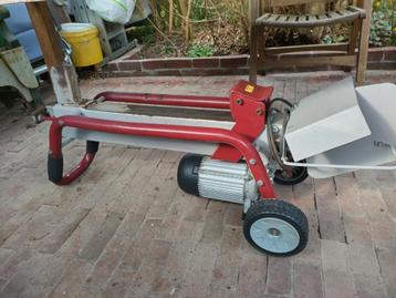 BGU 5 tons liggende houtklover beschikbaar voor biedingen