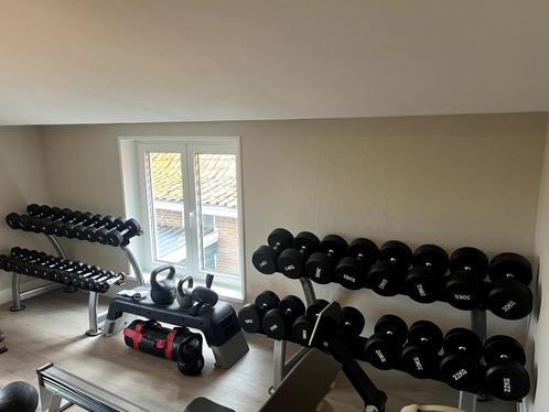 Halterset 1 t/m 30 KG + Rek, Sport en Fitness, Fitnessmaterialen, Gebruikt, Halterset, Armen, Benen, Borst, Buik, Rug, Ophalen