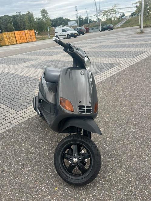 Piaggio zip type 3 183cc, Fietsen en Brommers, Scooters | Piaggio, Zo goed als nieuw, Zip, Tweetakt, Ophalen