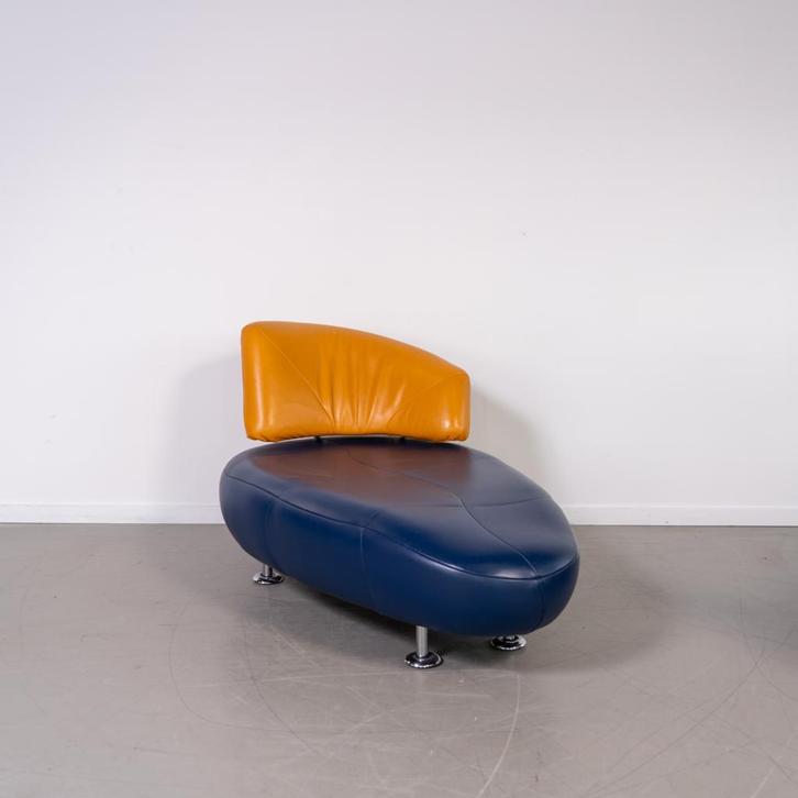 1x Leolux Kikko Chaise Longue Blauw/Geel Leer - Chroom, Huis en Inrichting, Banken | Sofa's en Chaises Longues, Zo goed als nieuw