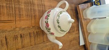 Theepot wedgewood rosalind  beschikbaar voor biedingen