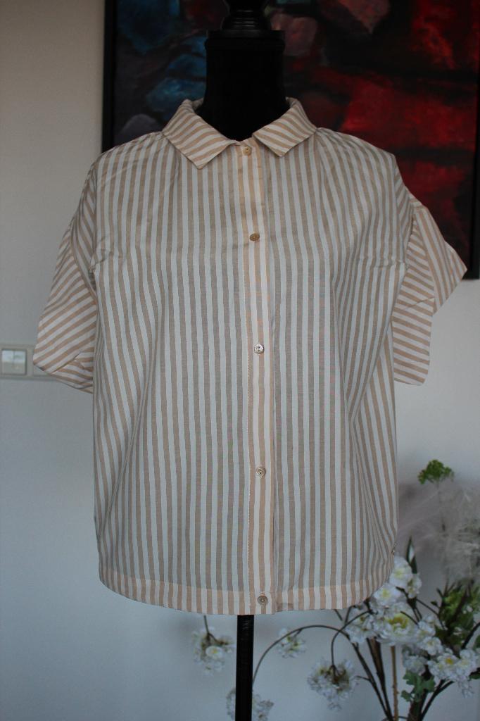 Beige/wit gestreepte blouse met korte mouwen, mt 40, Kleding | Dames, Blouses en Tunieken, Nieuw, Maat 38/40 (M), Beige, Ophalen of Verzenden