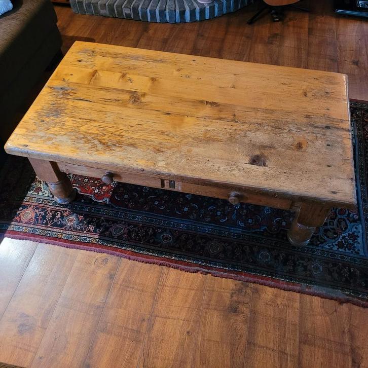 Houten salontafel met karakter, Huis en Inrichting, Tafels | Salontafels, Gebruikt, Minder dan 50 cm, 100 tot 150 cm, 100 tot 150 cm