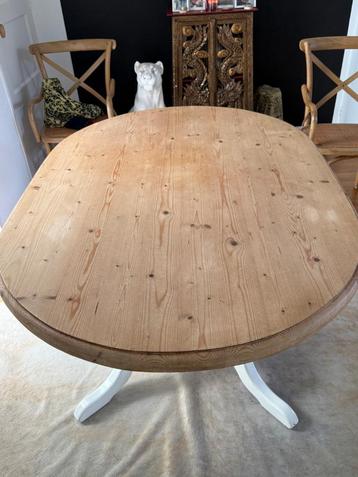 Te koop: Ovale grenen romantische  eettafel beschikbaar voor biedingen