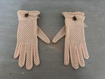 Brocante kanten handschoentjes. Nieuw! beschikbaar voor biedingen