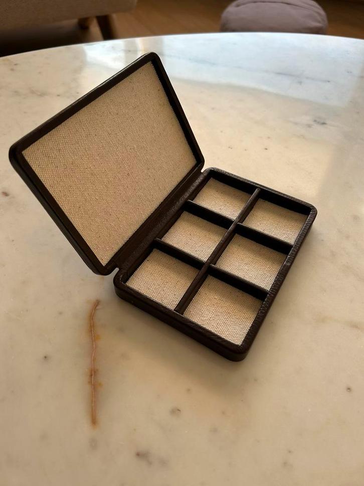 Leren sieraden etui/opbergdoosje van Zara Home, Sieraden, Tassen en Uiterlijk, Overige Accessoires, Zo goed als nieuw, Ophalen of Verzenden