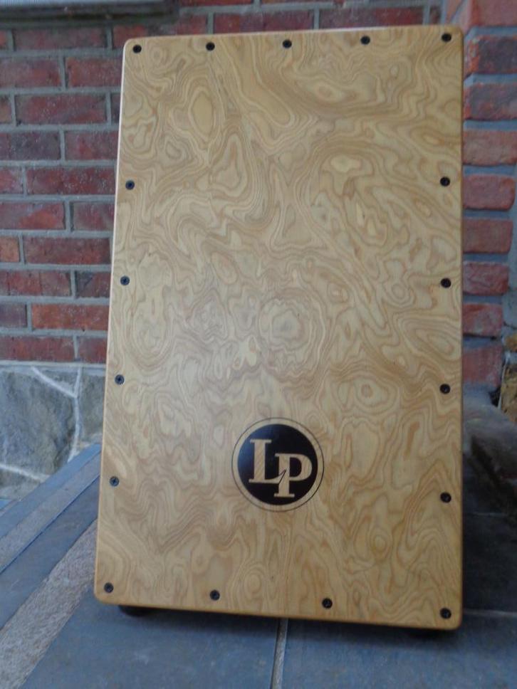 Latin Percussion LP1433 Cajon schuin oppervlak, Muziek en Instrumenten, Percussie, Zo goed als nieuw, Melodische percussie, Ophalen