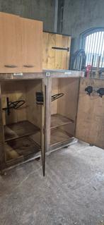 Zadelkast te koop, Ophalen