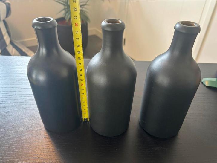 Mat zwarte fles-vazen kruikjes (set van 3) – woonaccessoire, Huis en Inrichting, Woonaccessoires | Vazen, Zo goed als nieuw, Zwart