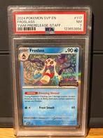Froslass TWM Prerelease Staff PSA 7, Ophalen of Verzenden, Zo goed als nieuw, Losse kaart