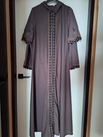 Donkerbruine djellaba met Versiering, Kleding | Dames, Bruin, Maat 42/44 (L), Ophalen of Verzenden, Zo goed als nieuw