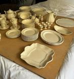 Compleet wedgwood Queen’s plain servies, Ophalen