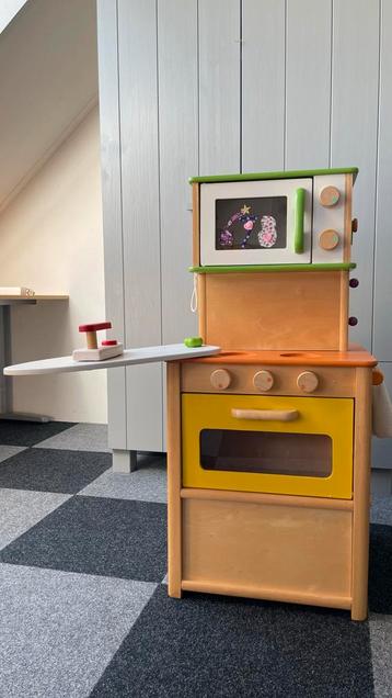 Houten Speelkeuken met Accessoires beschikbaar voor biedingen