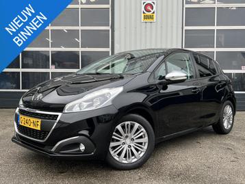 Peugeot 208 1.2 PureTech Signature parkeerhulp lm velgen beschikbaar voor biedingen