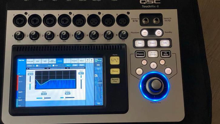 QSC Touchmix 8 Digitale Mixer, Muziek en Instrumenten, Mengpanelen, Zo goed als nieuw, 10 tot 20 kanalen, Microfooningang, Ophalen of Verzenden