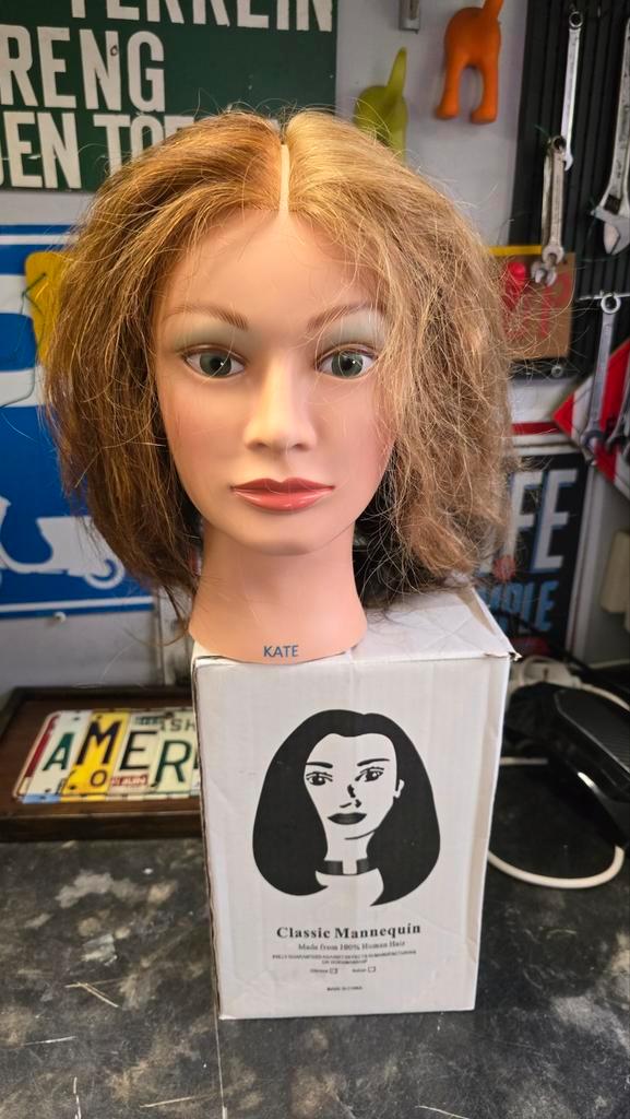 Oefenhoofd Kapperspop Kate - 100% Menselijk Haar, Hobby en Vrije tijd, Naaimachines en Toebehoren, Zo goed als nieuw, Toebehoren