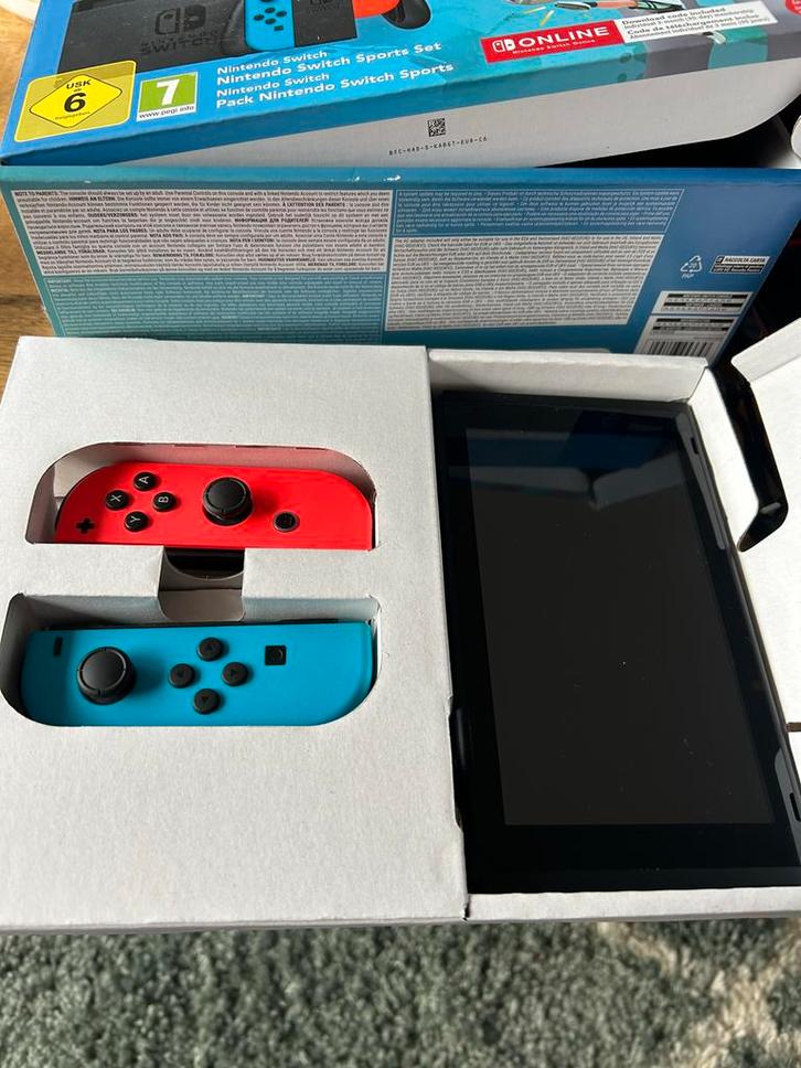 Nintendo Switch Sports Set - nieuw!, Spelcomputers en Games, Games | Nintendo Switch, Nieuw, Sport, 2 spelers, Vanaf 3 jaar, Eén computer