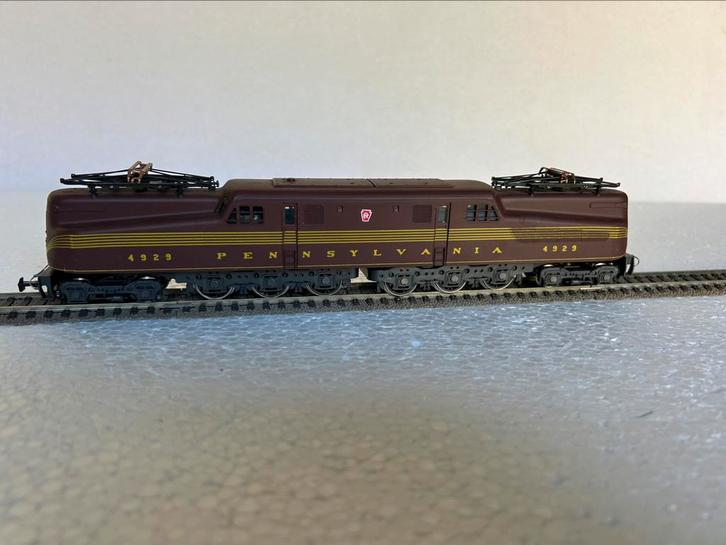 Rivarossi 1664- H0 Pennsylvania RR 4929 - Red "Tuscan", Hobby en Vrije tijd, Modeltreinen | H0, Zo goed als nieuw, Locomotief