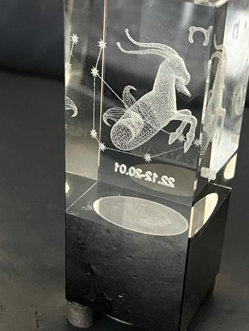 Crystal paperweight vintage “Steenbok”met licht. beschikbaar voor biedingen