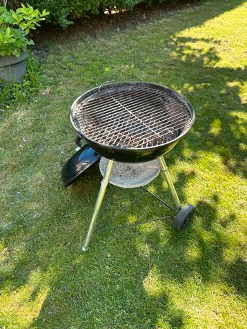 Bbq Weber beschikbaar voor biedingen