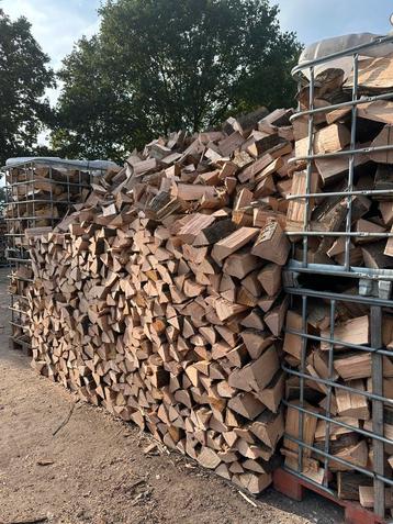 Openhaardhout (eiken-beuken-fijnspar) beschikbaar voor biedingen