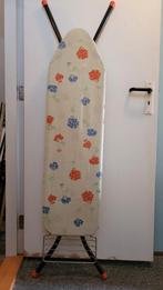 Retro Strijkplank met Bloemenmotief, Ophalen, Gebruikt, Strijkijzer met snoer