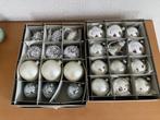 20 Kerstballen, 3 Dennenappels en 1 Kerstklok, Ophalen of Verzenden, Gebruikt