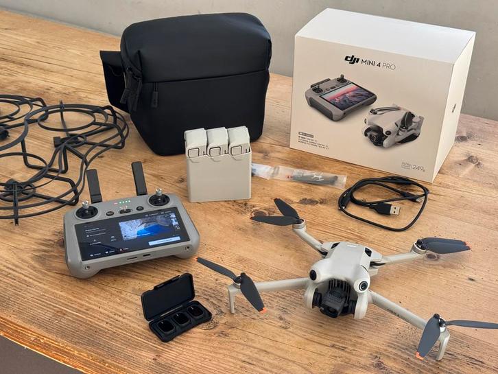 DJI Mini 4 Pro Fly More Combo C1, RC 2, ND’s en Prop Guards, Audio, Tv en Foto, Drones, Gebruikt, Drone met camera, Ophalen
