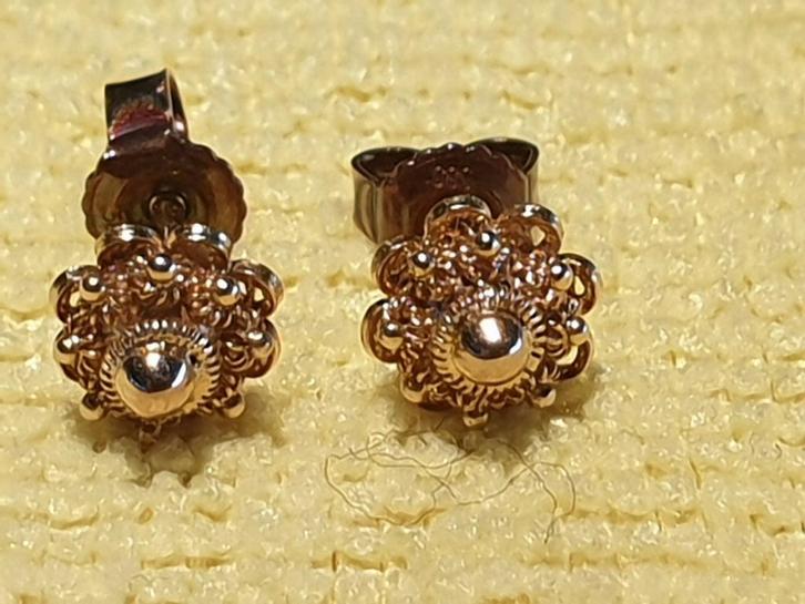 Zeeuwse knop, 14 kt gouden oorbellen. 1.08 gram (bd), Sieraden, Tassen en Uiterlijk, Oorbellen, Zo goed als nieuw, Goud, Goud