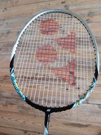 BADMINTON racket Yonex Isometric, Sport en Fitness, Badminton, Zo goed als nieuw, Ophalen