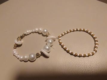 2 Handgemaakte Armbandjes voor Kinderen beschikbaar voor biedingen