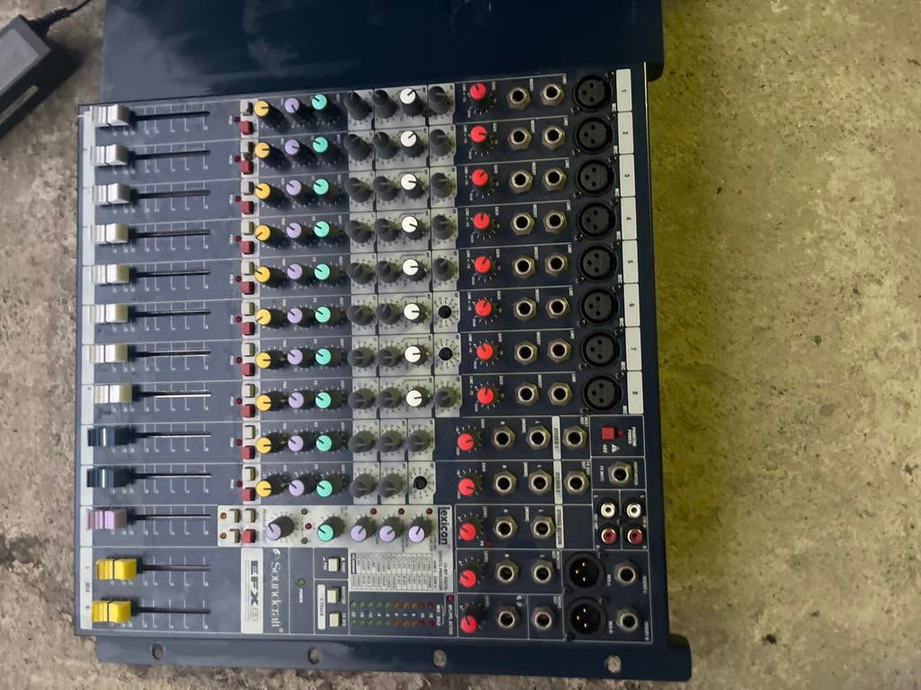 Soundcraft EFX8, Muziek en Instrumenten, Mengpanelen, Ophalen of Verzenden, Zo goed als nieuw