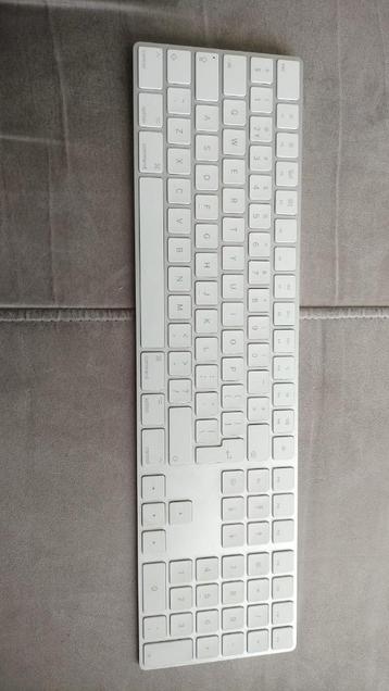Apple Toetsenbord/Keyboard beschikbaar voor biedingen