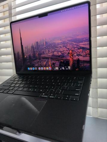 Apple MacBook Pro (M4 Pro, 2024) beschikbaar voor biedingen