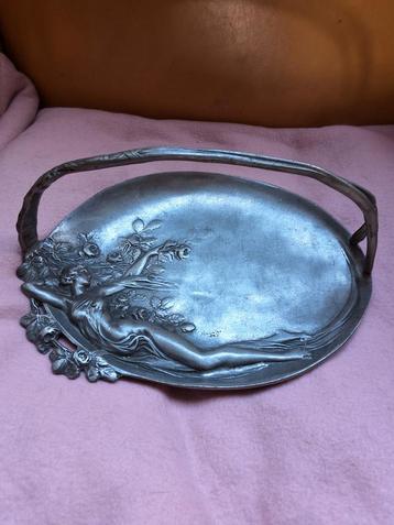 Jugendstil ca 1890 tin schaal dame gemerkt 12cm hg beschikbaar voor biedingen