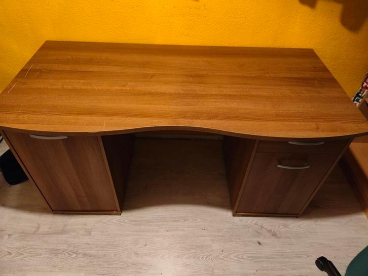 Gratis bureau, Huis en Inrichting, Bureaus, Gebruikt, Bureau, Ophalen