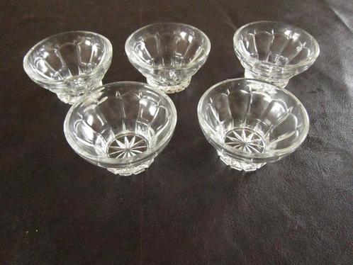 5 Glazen dessertschaaltjes, diameter 8,5 cm: , hoogte: 5 cm, Huis en Inrichting, Keuken | Servies, Zo goed als nieuw, Glas of Glazen